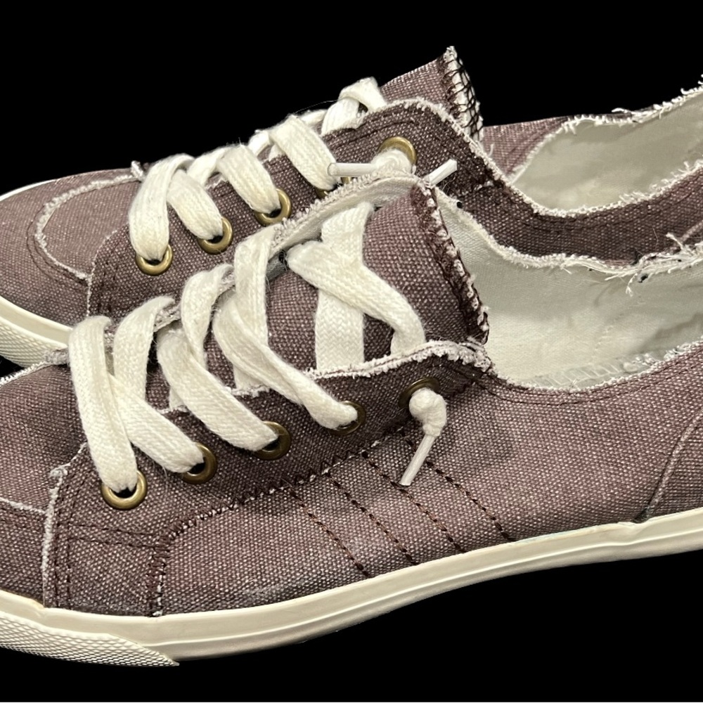 Women’s Shoes